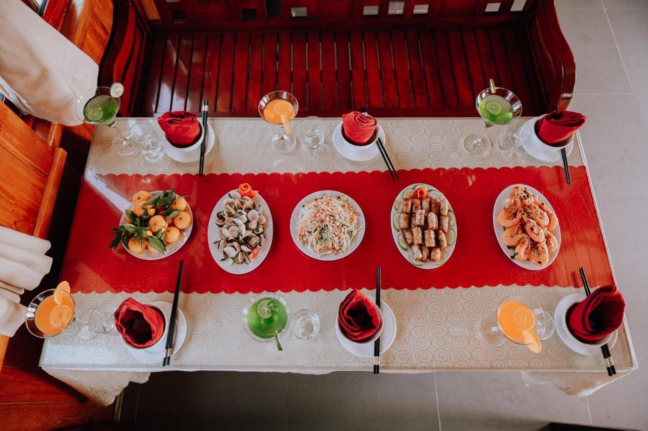 Cat Ba Bay Cruises Hotel Dong Khe Sau Buitenkant foto