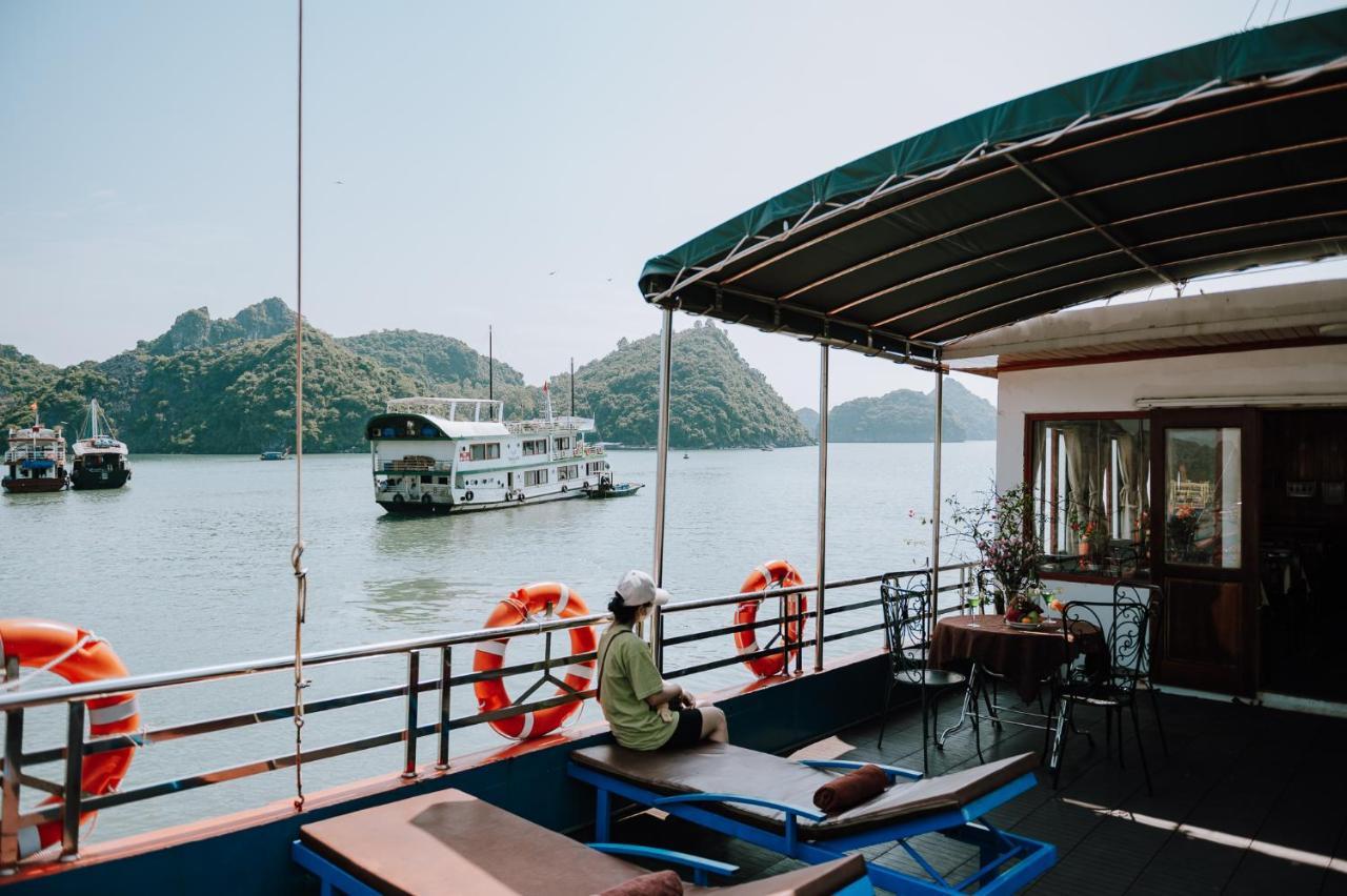 Cat Ba Bay Cruises Hotel Dong Khe Sau Buitenkant foto