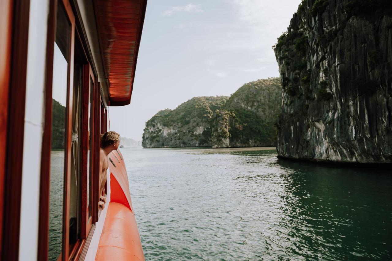 Cat Ba Bay Cruises Hotel Dong Khe Sau Buitenkant foto