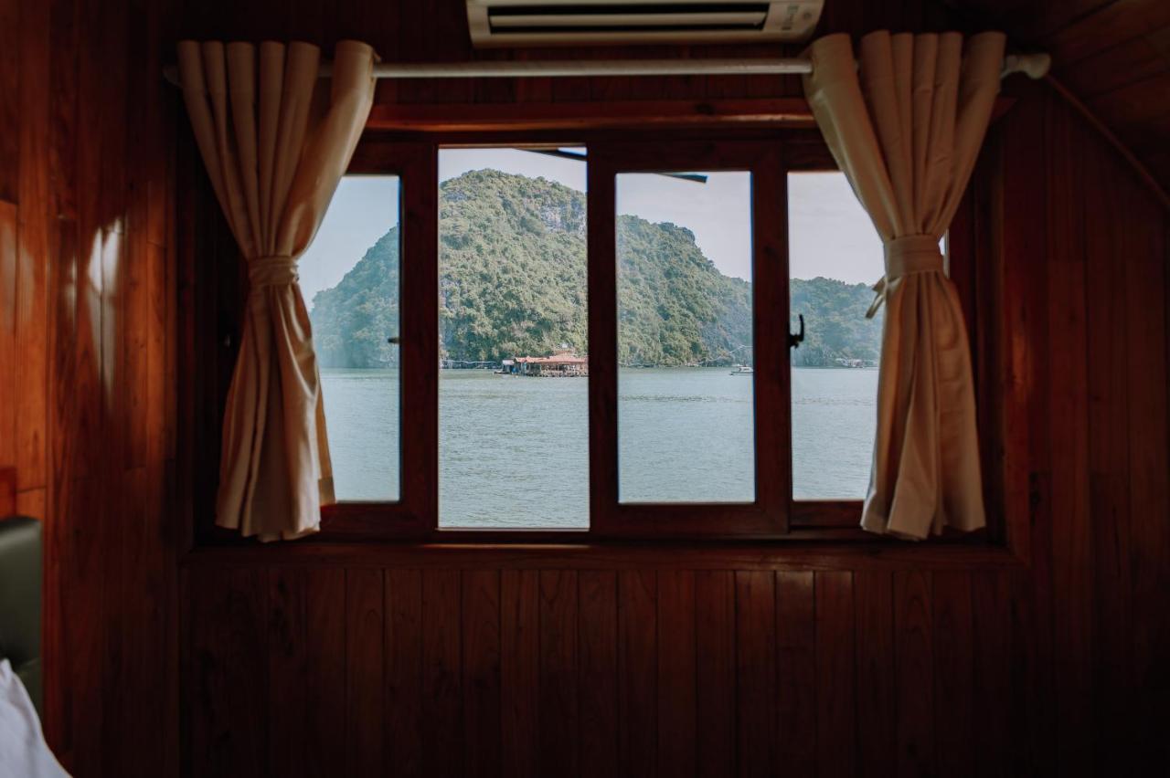 Cat Ba Bay Cruises Hotel Dong Khe Sau Buitenkant foto
