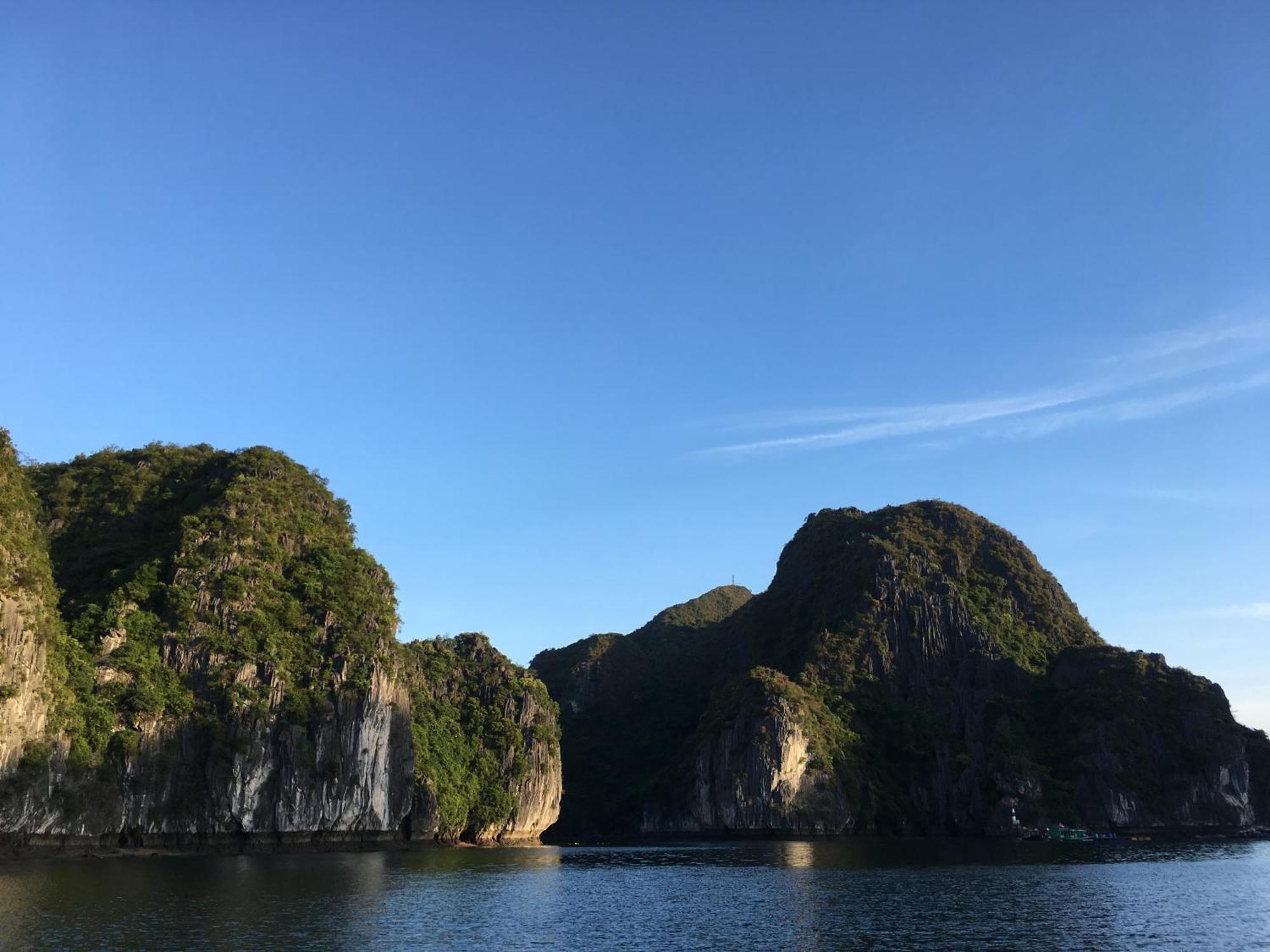 Cat Ba Bay Cruises Hotel Dong Khe Sau Buitenkant foto