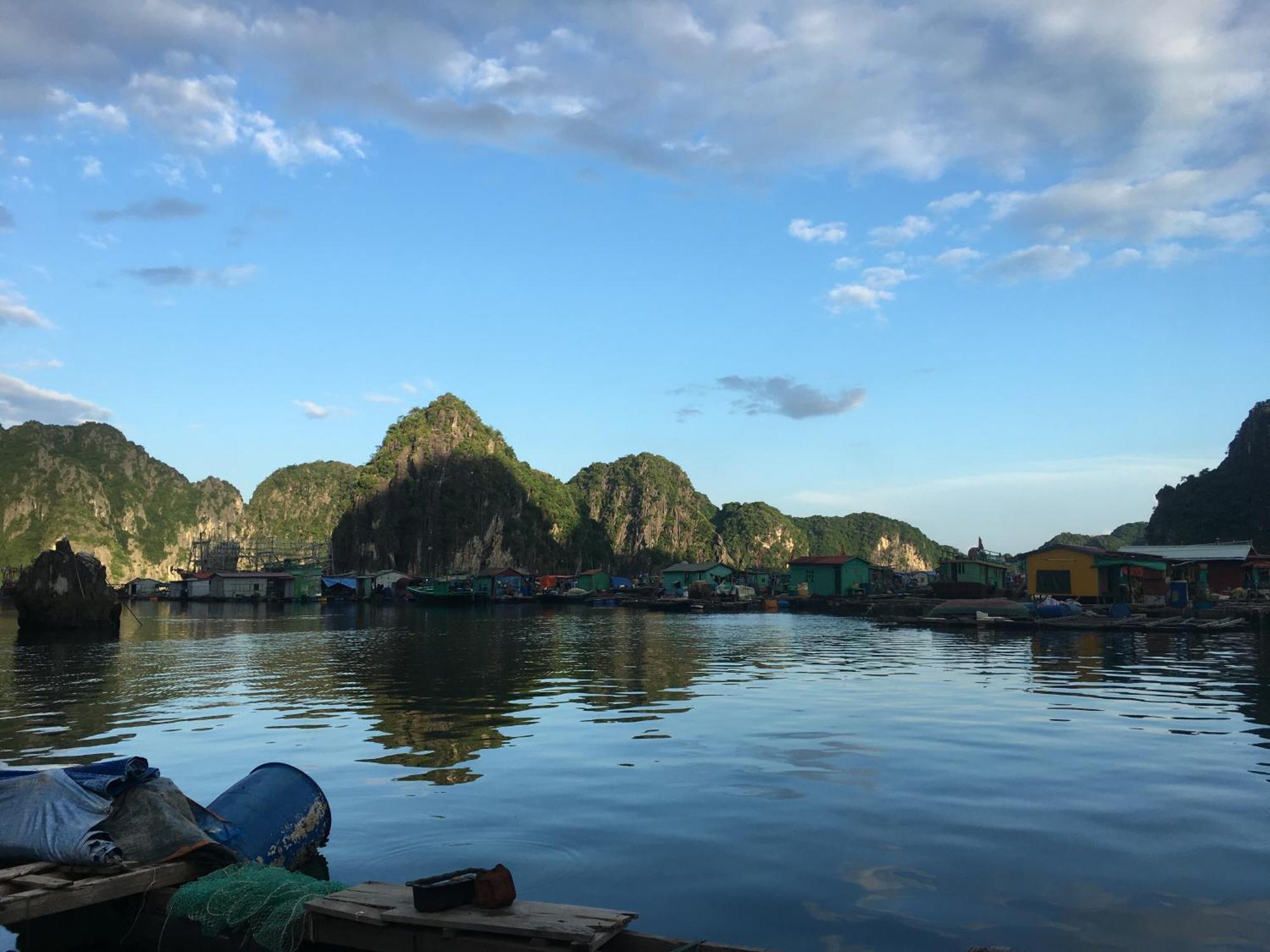 Cat Ba Bay Cruises Hotel Dong Khe Sau Buitenkant foto