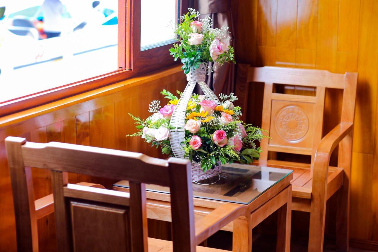 Cat Ba Bay Cruises Hotel Dong Khe Sau Buitenkant foto